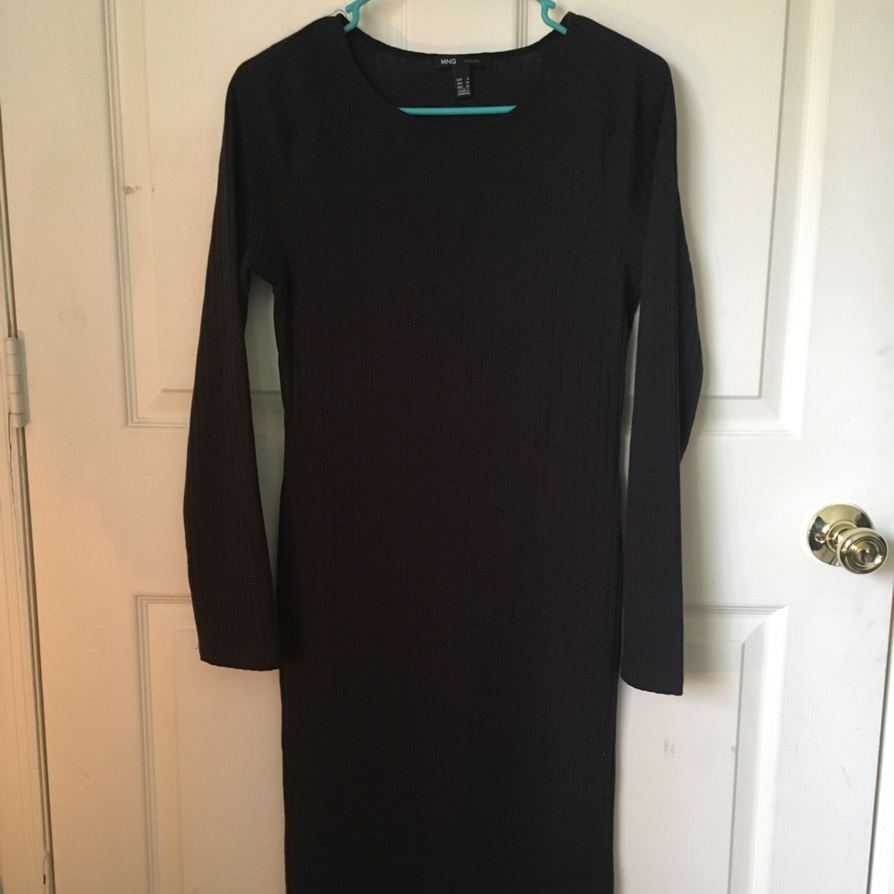 Long Sleeve Knitted Dress.